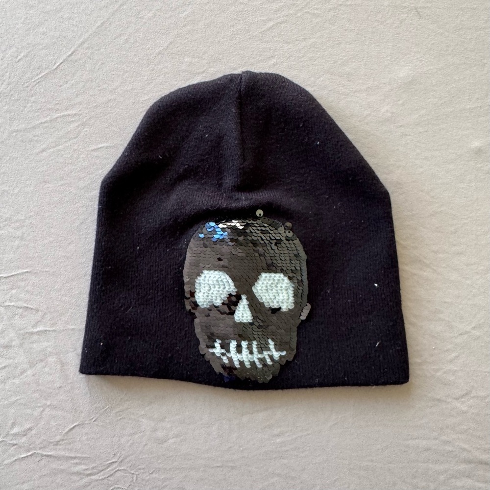 Black Sequin Skull Beanie Hat - Women's Winter Accessory